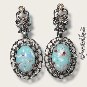 Silver-Tone Screw Back Earrings with Faux Turquoise – Vintage-Inspired Elegance